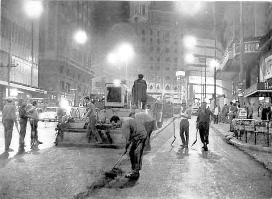 Operación asfalto entre plaza de España y Callao el 20 de julio de 1967