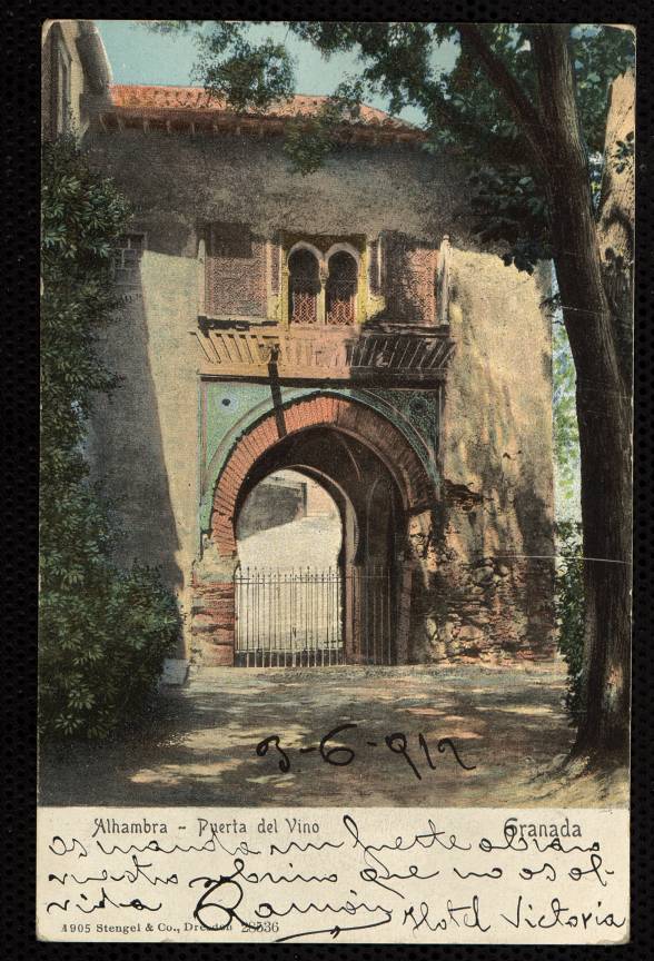 Granada. Alhambra. Puerta del Vino