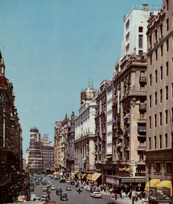 El banco Coca en la avenida de Jos Antonio