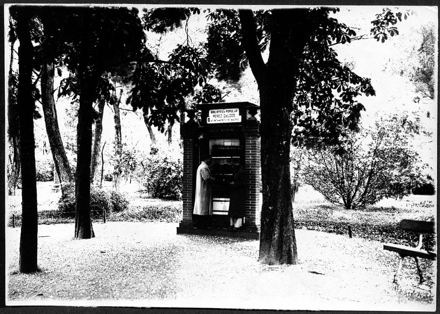 Biblioteca de Perez Galds en el Parque del Retiro