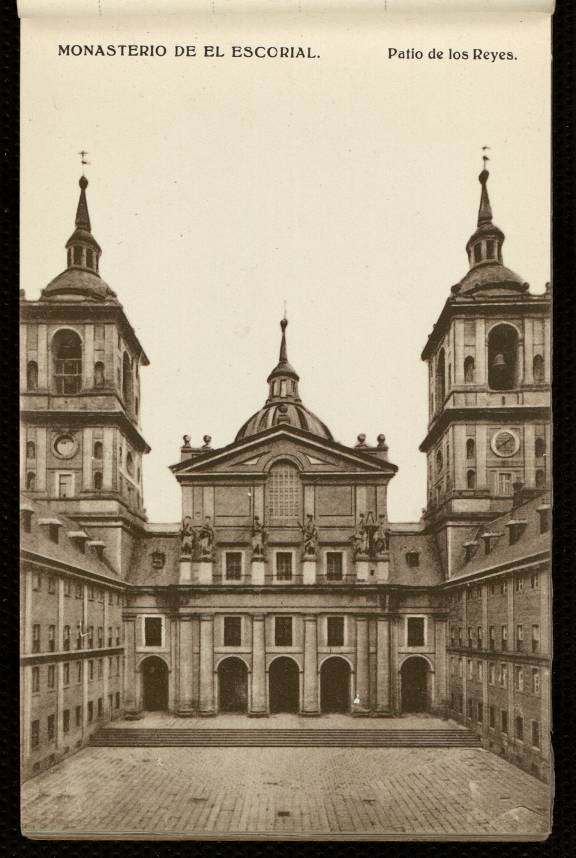 Monasterio de El Escorial - Patio de los Reyes