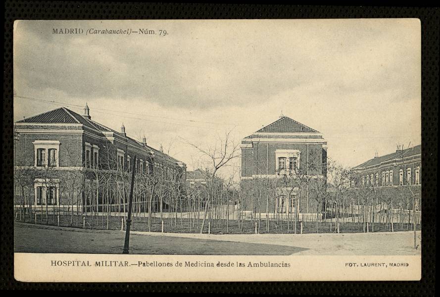 Hospital Militar. Pabellones de Medicina desde las ambulancias