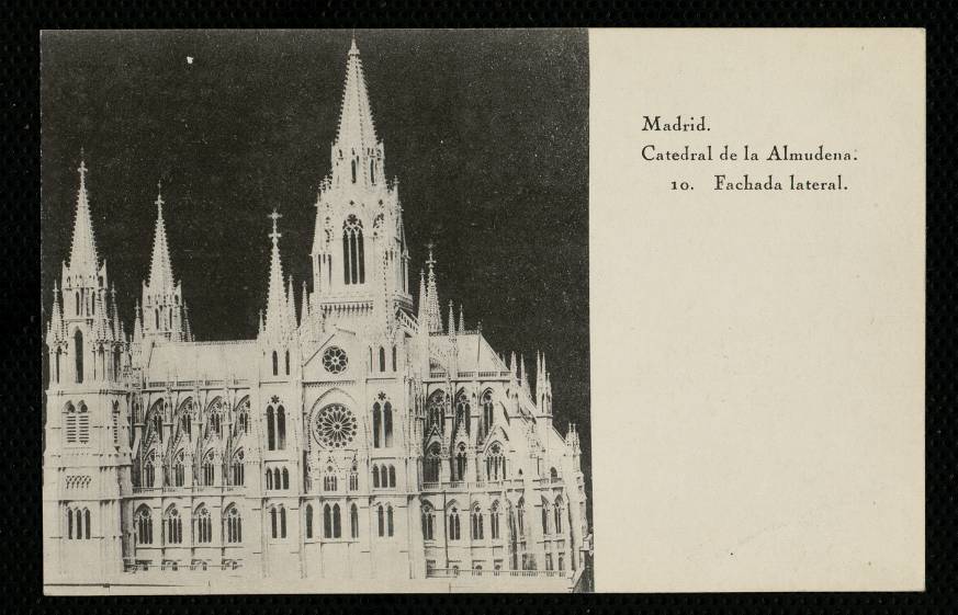 Fachada lateral de la catedral de la Almudena