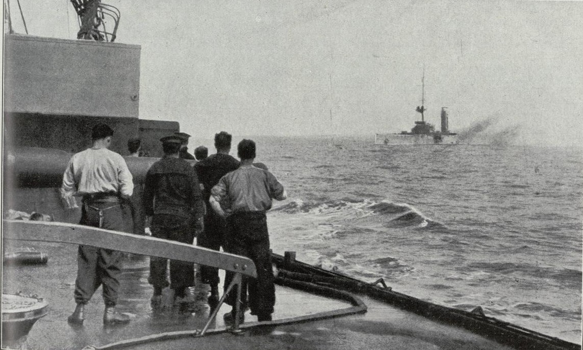 Hundimiento del Mainz en la baha de Heligoland