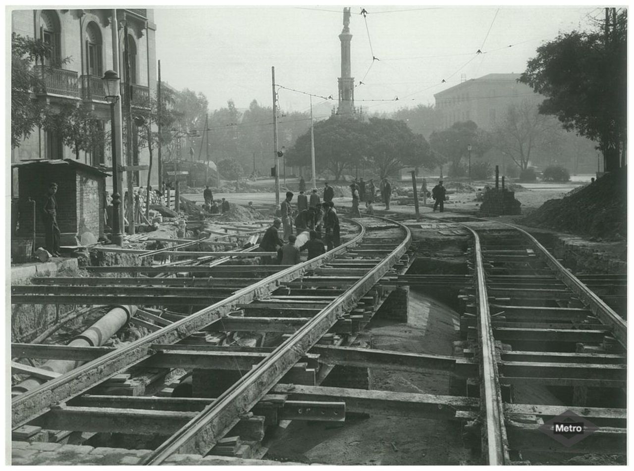 Obras del Metro en la Calle Gnova
