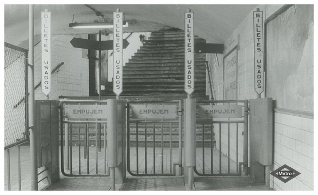 Puertas enclavadas en una estacin de Metro