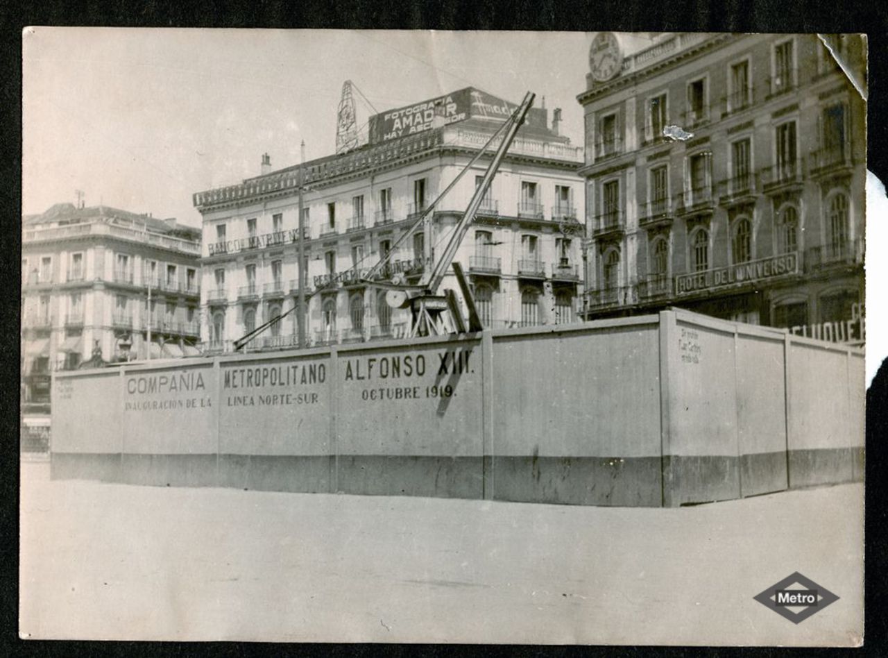 Obras de construccin del Metropolitano Alfonso XIII. Puerta del Sol.