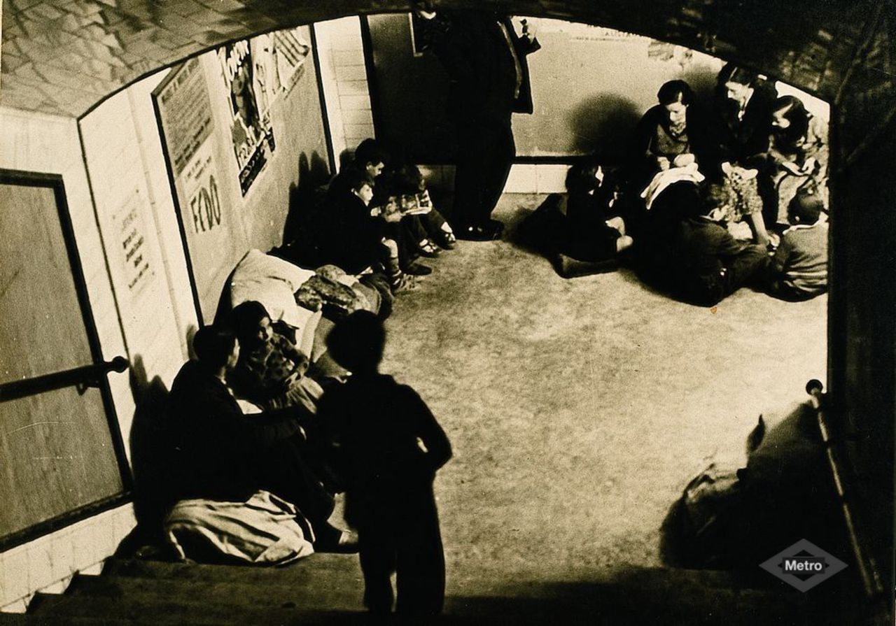 Estacin de Metro usado como refugio en la guerra civil
