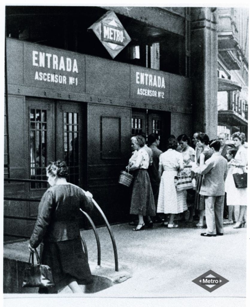 Templete de la estacin de Metro de la Red de San Luis