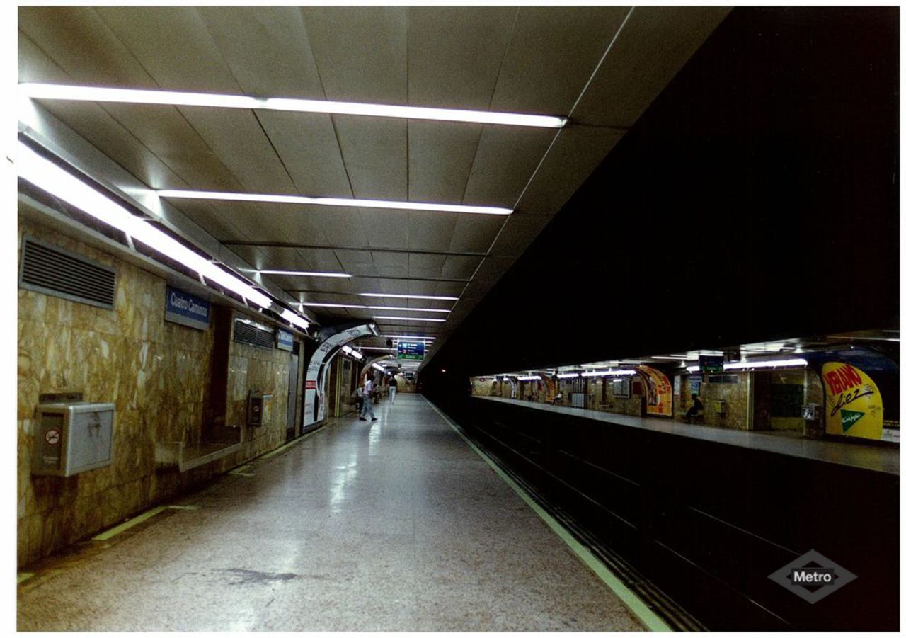 Andenes en la estacin de Cuatro Caminos