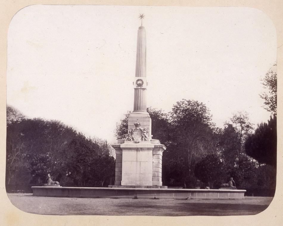 Fuente del Obelisco en el Paseo de la Castellana