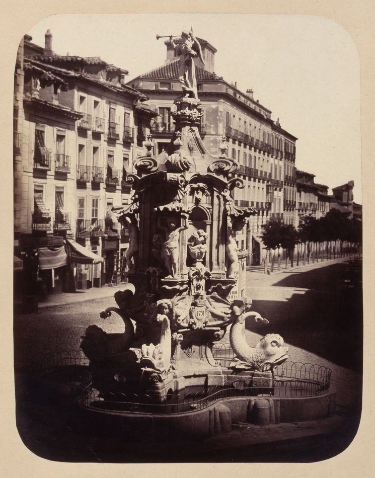 Fuente de ornato en la Plazuela de Antn Martn