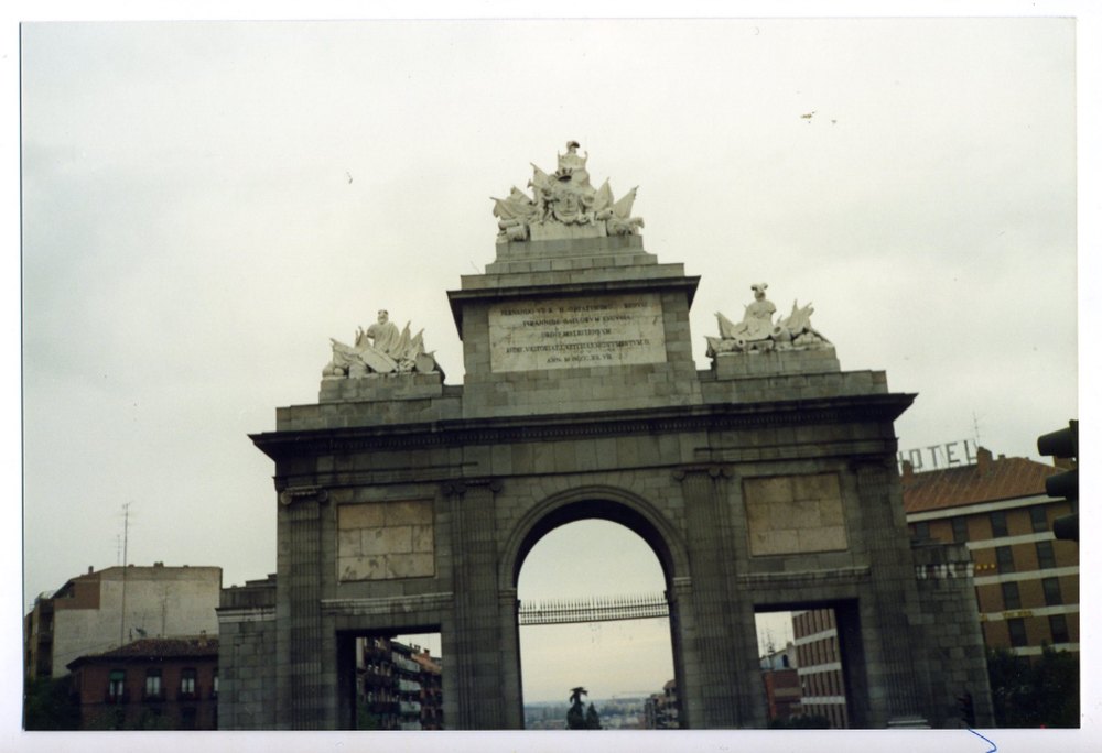 Fachada norte de la Puerta de Toledo
