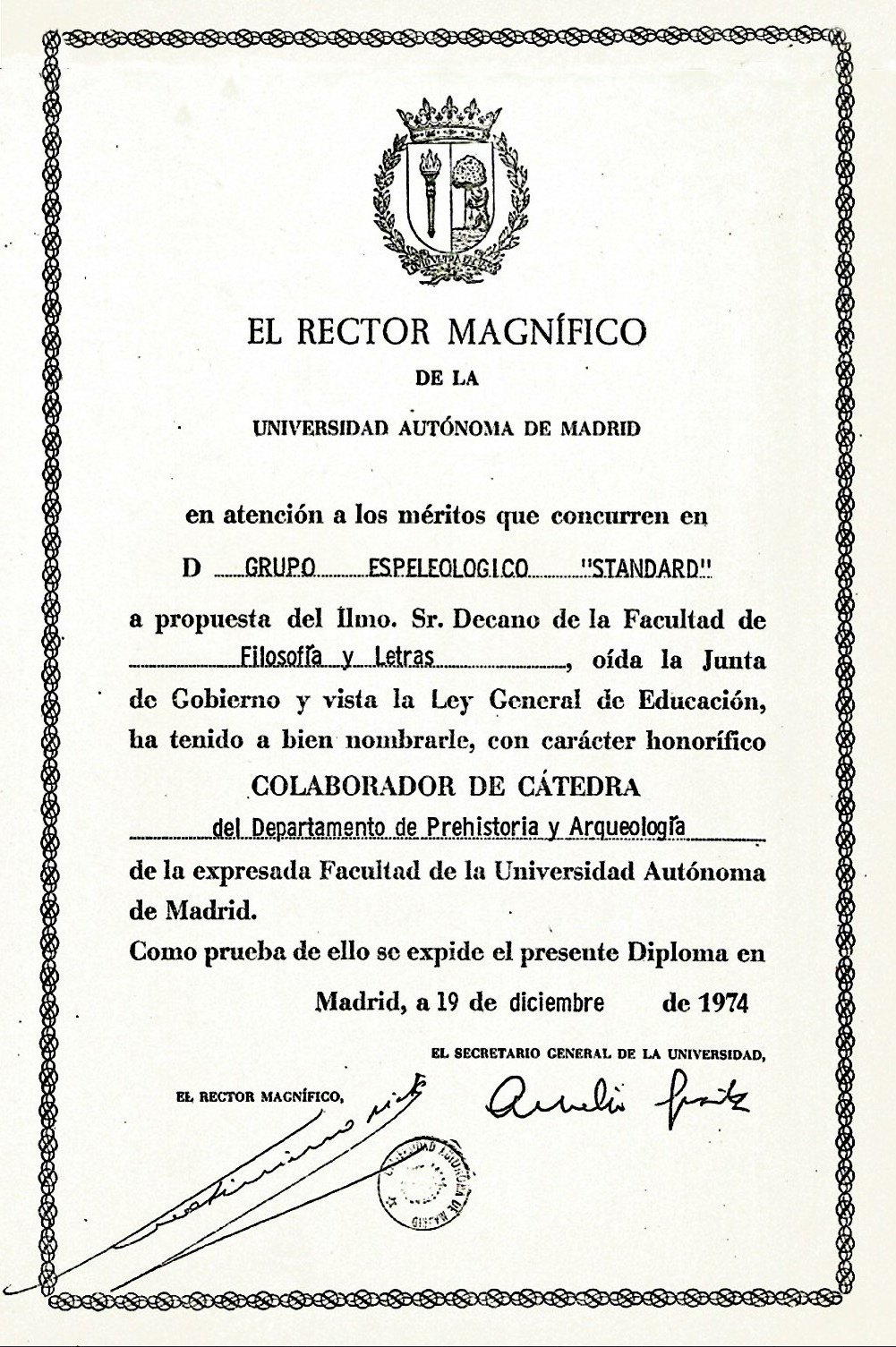 Diploma concedido al Grupo Espeleológico Standard por la Universidad Autónoma de Madrid