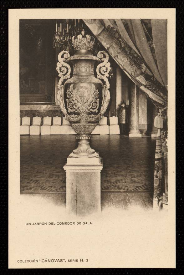Un jarrn del comedor de gala del Palacio Real