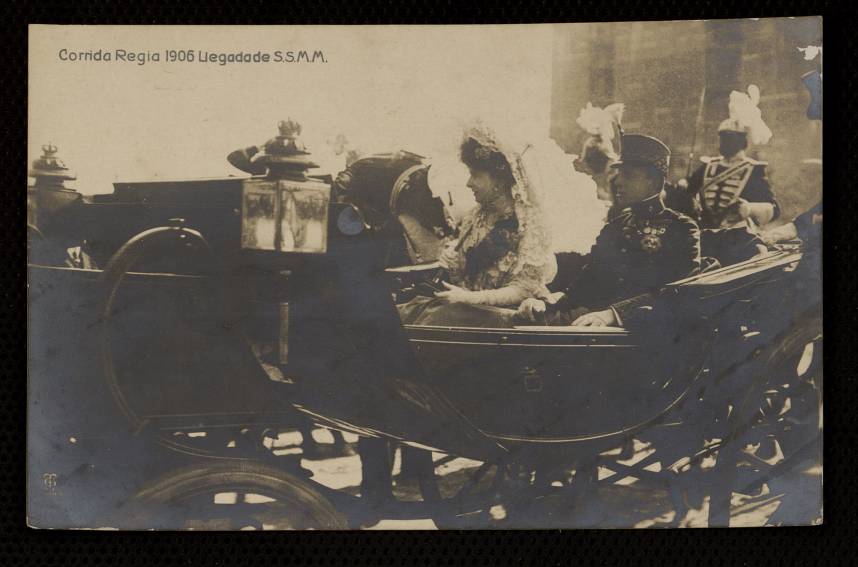 Llegada de Alfonso XIII y Victoria Eugenia a la Corrida Regia de 1905