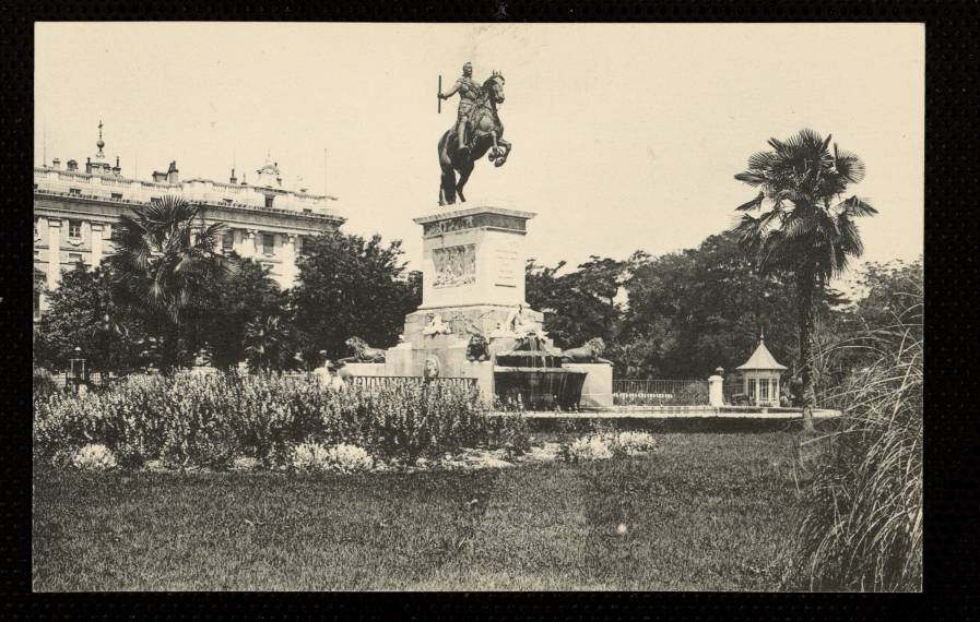 Plaza de Oriente y Estatua de Felipe IV