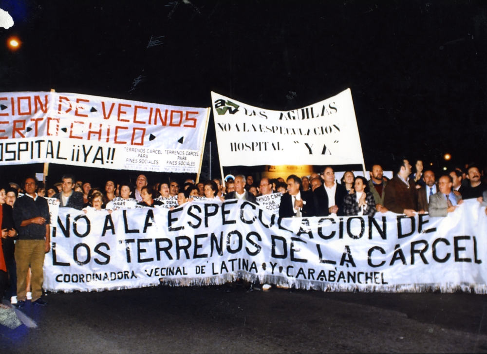 Manifestacin solicitando un hospital en los terrenos de la Crcel de Carabanchel