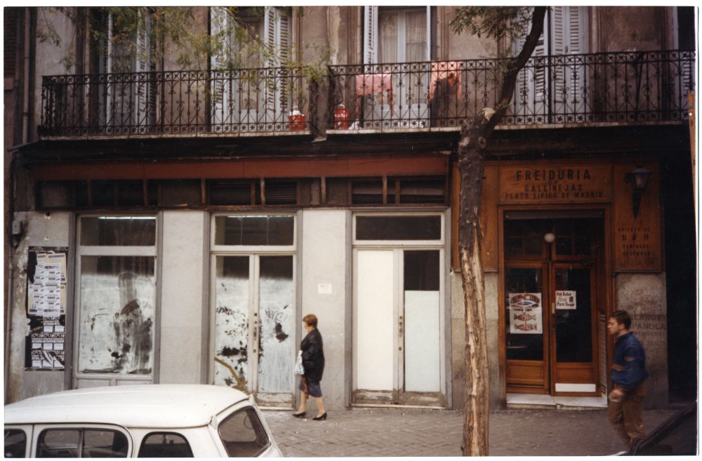 Restaurante Freidura de Gallinejas Embajadores, abierto de 11 a 11