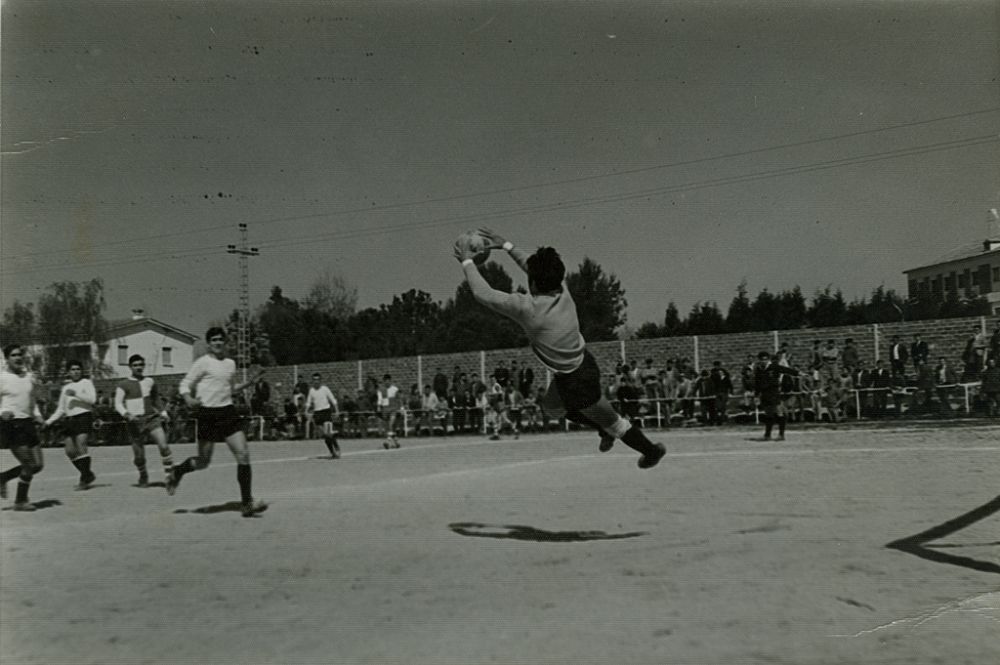 Arturo parando un gol