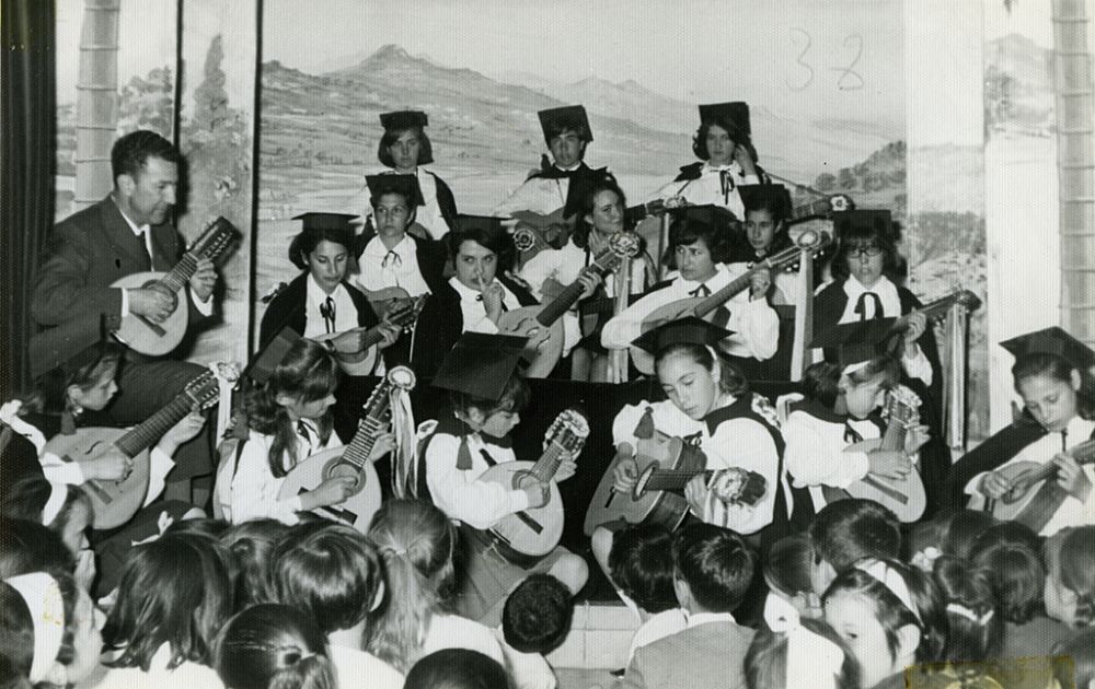 Practicando la Rondalla en el colegio Mara Reina de Aravaca