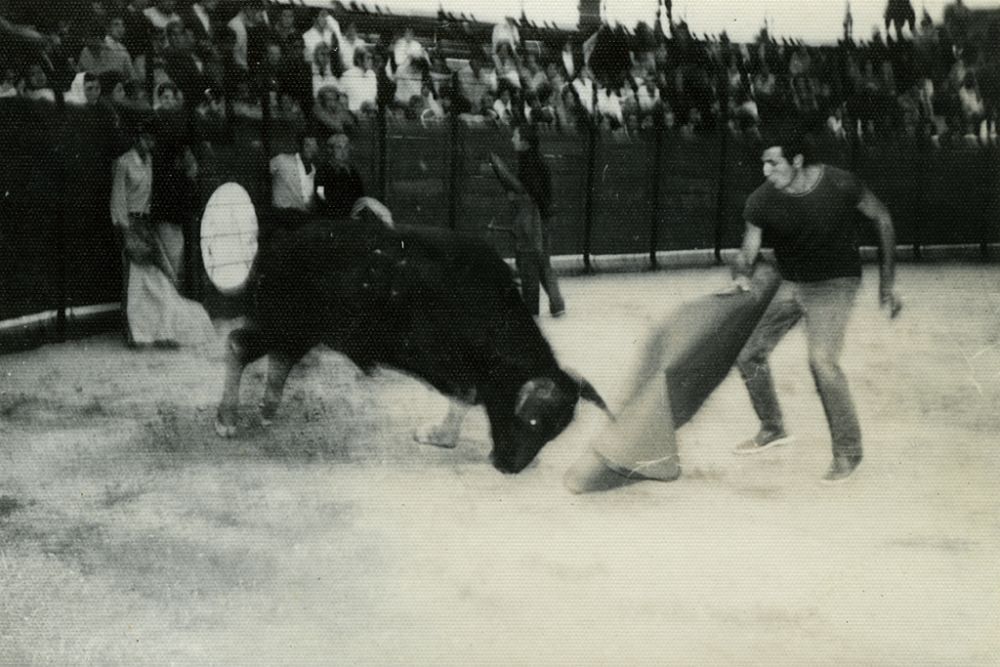 Julin Hernndez toreando
