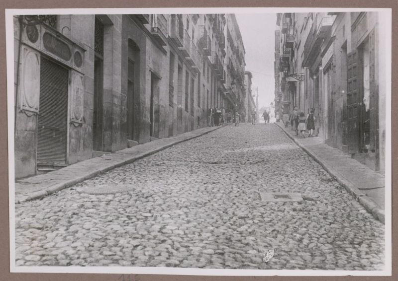 Calle de Torrecilla del Leal con adoquines