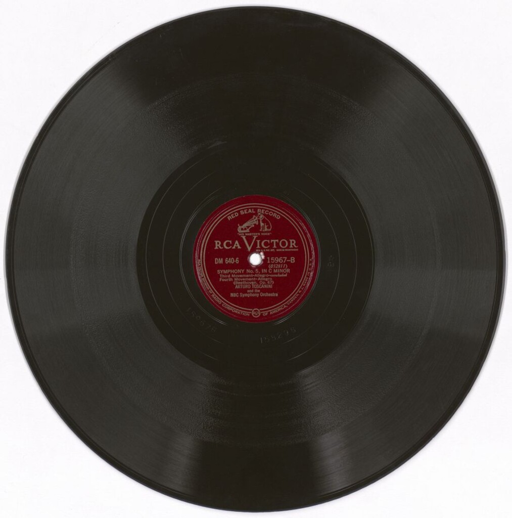 Miniatura de Symphony No. 5, in C minor, Op. 67. 3rd movement (concluded) (sonido mejorado)