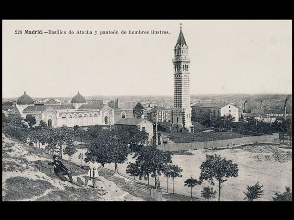 Miniatura de Basílica de Atocha y Panteón de Hombres Ilustres