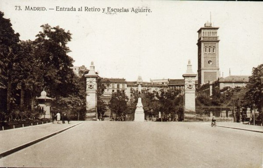 Miniatura de Entrada al Retiro y Escuelas Aguirre
