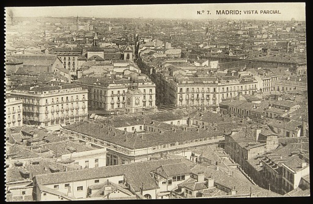 Miniatura de Vista de la Puerta del Sol, desde la torre de la iglesia de Santa Cruz