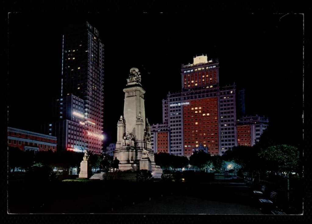 Miniatura de Plaza de España por la noche