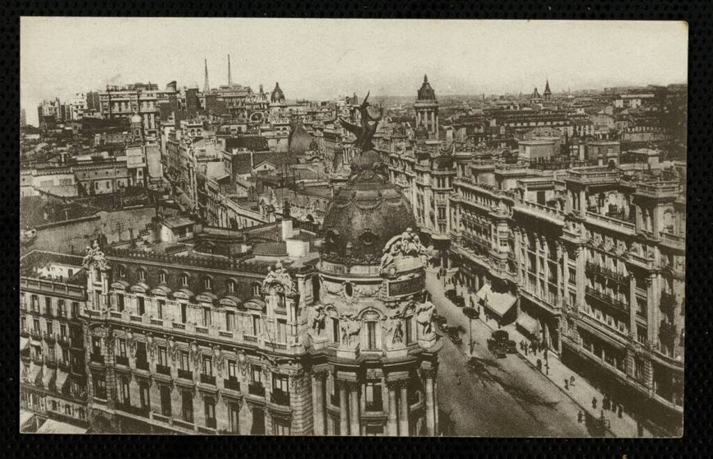 Miniatura de Vista parcial tomada desde el Círculo de Bellas Artes