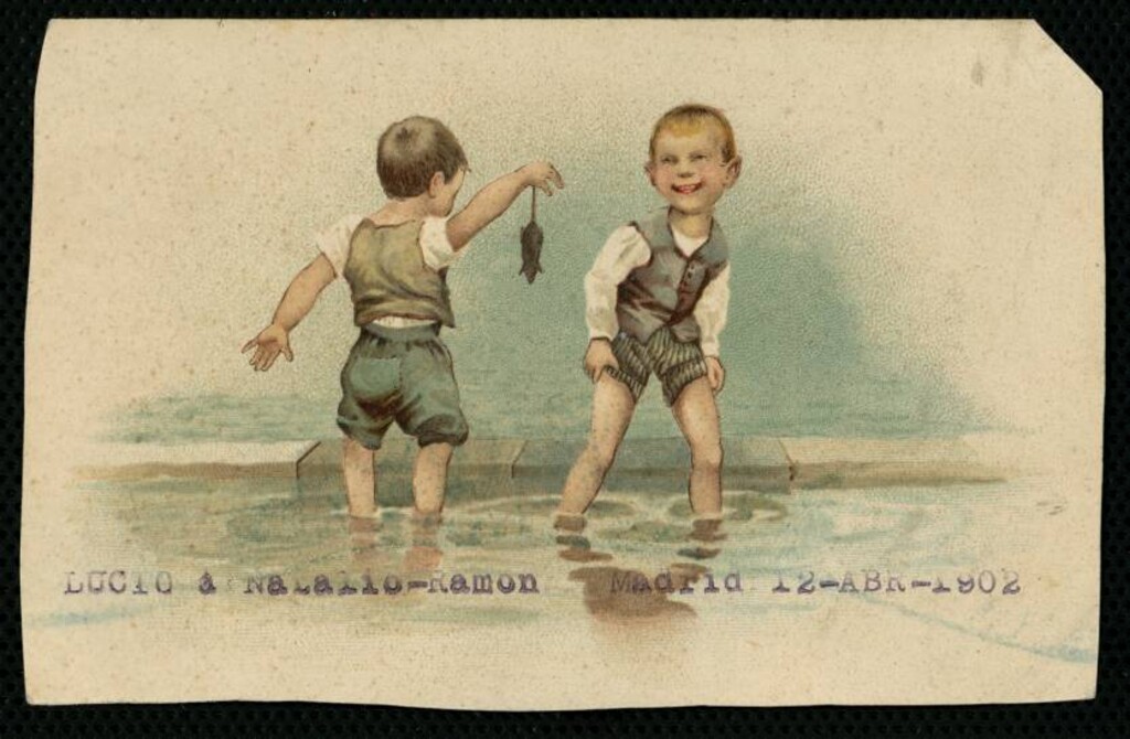 Miniatura de Niños en un charco con un ratón