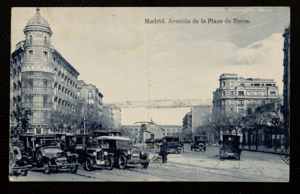 Miniatura de Avenida de la Plaza de Toros
