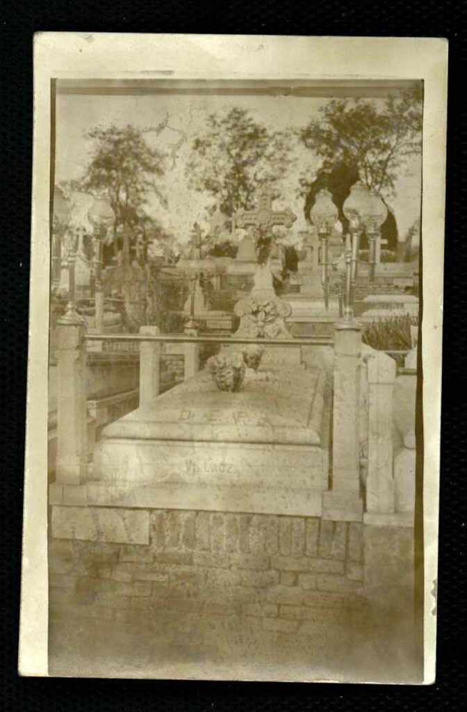 Miniatura de Sepultura de Narcisa Ortigosa y de su hijo Martín