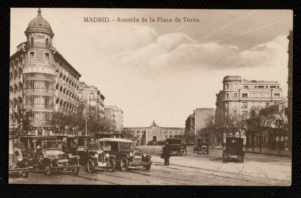 Miniatura de Avenida de la Plaza de Toros