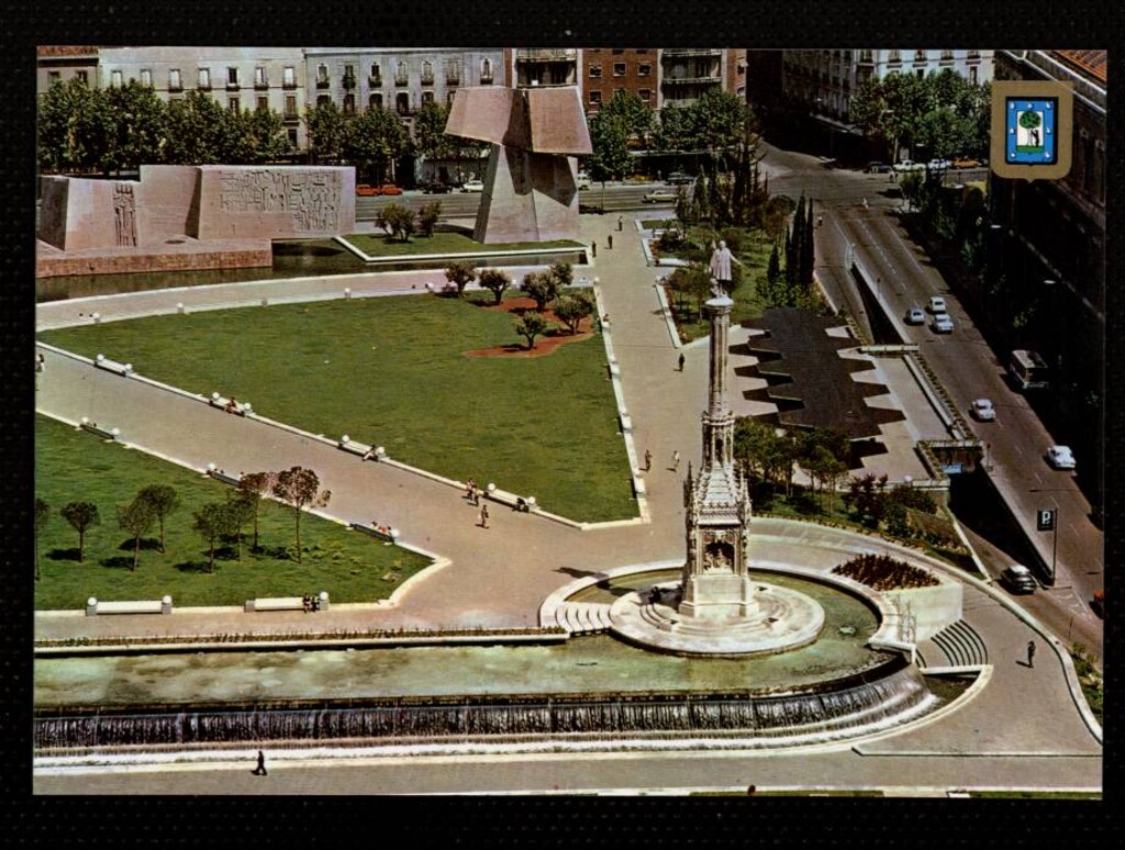 Miniatura de Plaza de Colón y Jardines del Descubrimiento