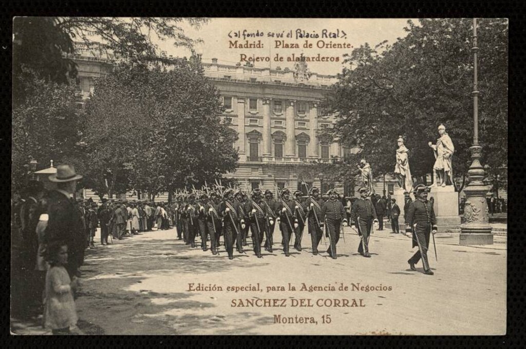 Miniatura de Plaza de Oriente. Relevo de alabarderos