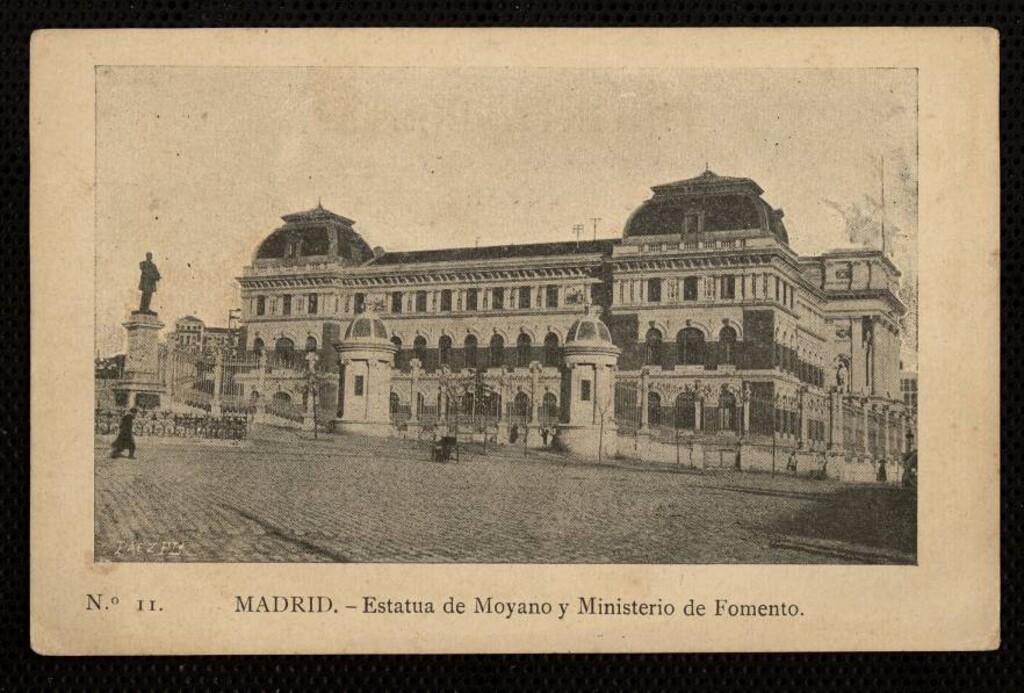 Miniatura de Estatua de Moyano y Ministerio de Fomento