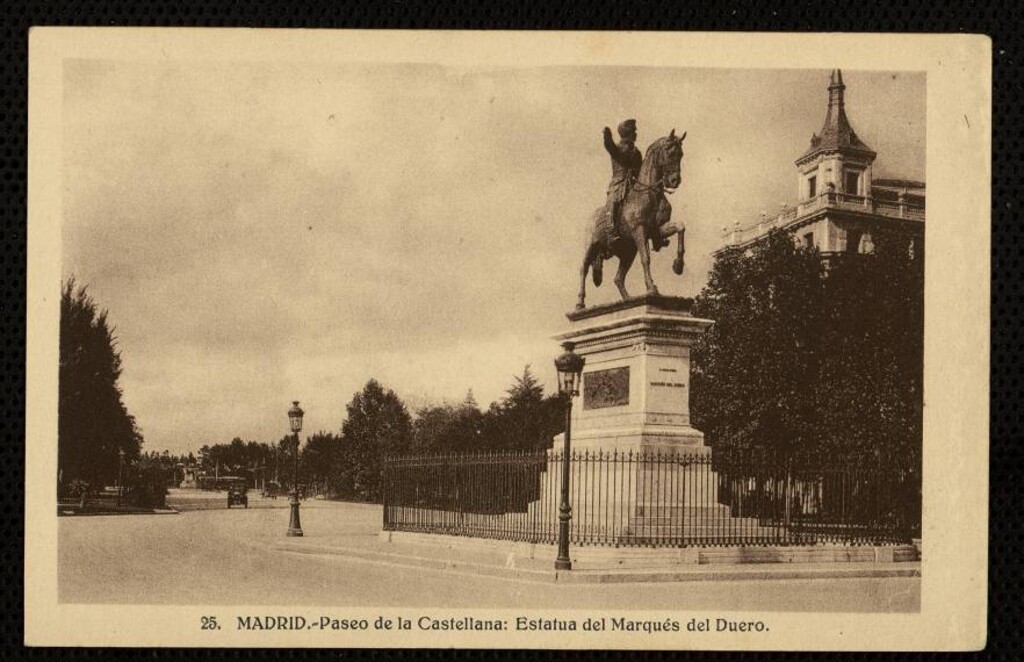 Miniatura de Estatua del Marqués del Duero en el Paseo de la Castellana