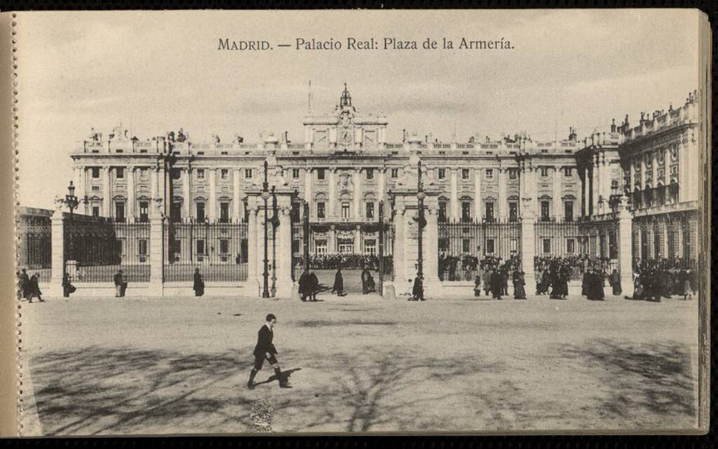 Miniatura de Plaza de la Armería del Palacio Real