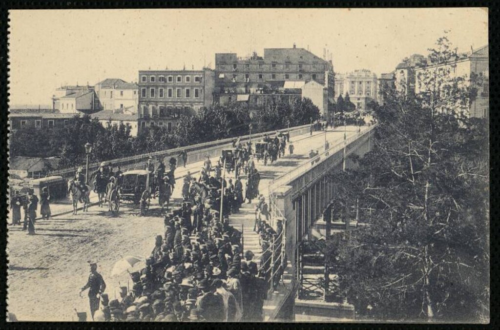 Miniatura de Viaducto sobre la calle de Segovia