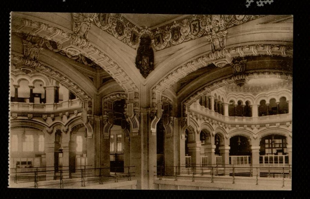 Miniatura de Detalles del Hall central y pasarelas