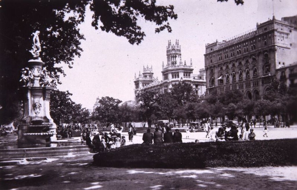 Miniatura de Paseo del Prado, Ministerio de Marina y Palacio de Comunicaciones