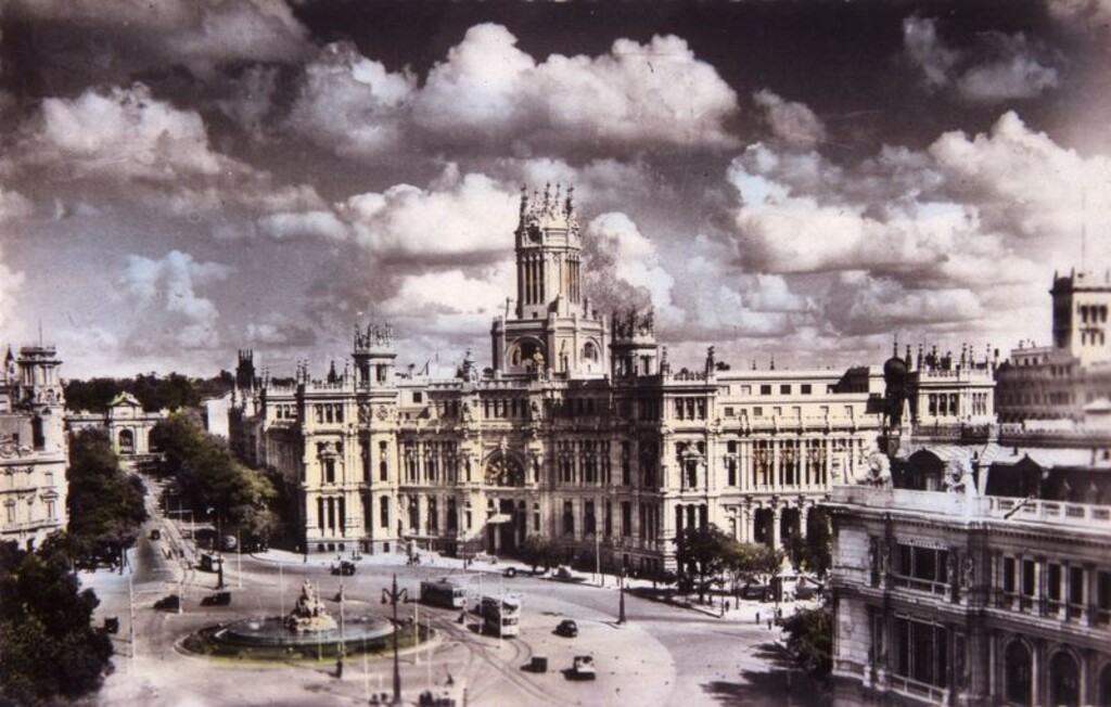 Miniatura de Plaza de Cibeles y Palacio de Comunicaciones