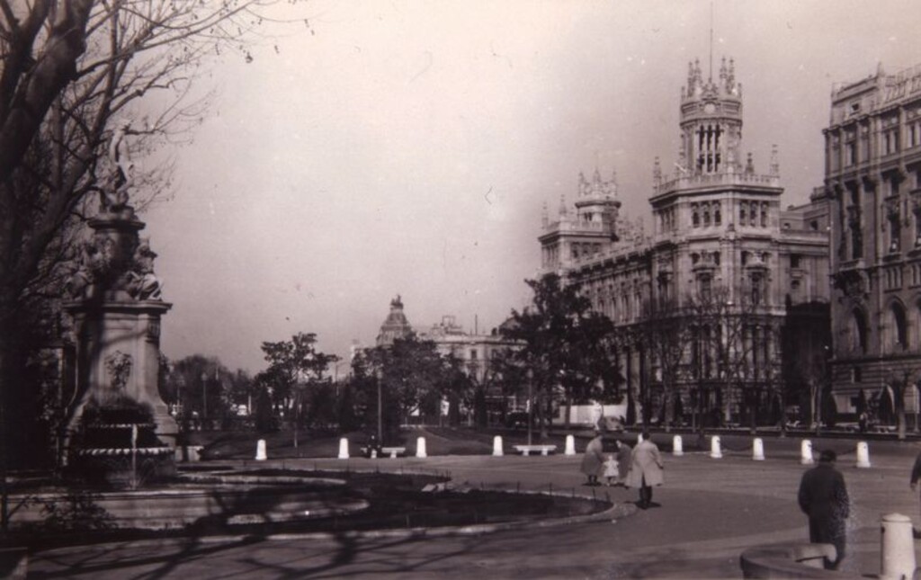 Miniatura de Paseo del Prado y Fuente de Apolo