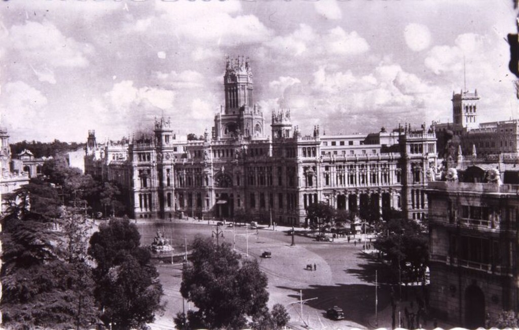 Miniatura de Plaza de Cibeles y Palacio de Comunicaciones