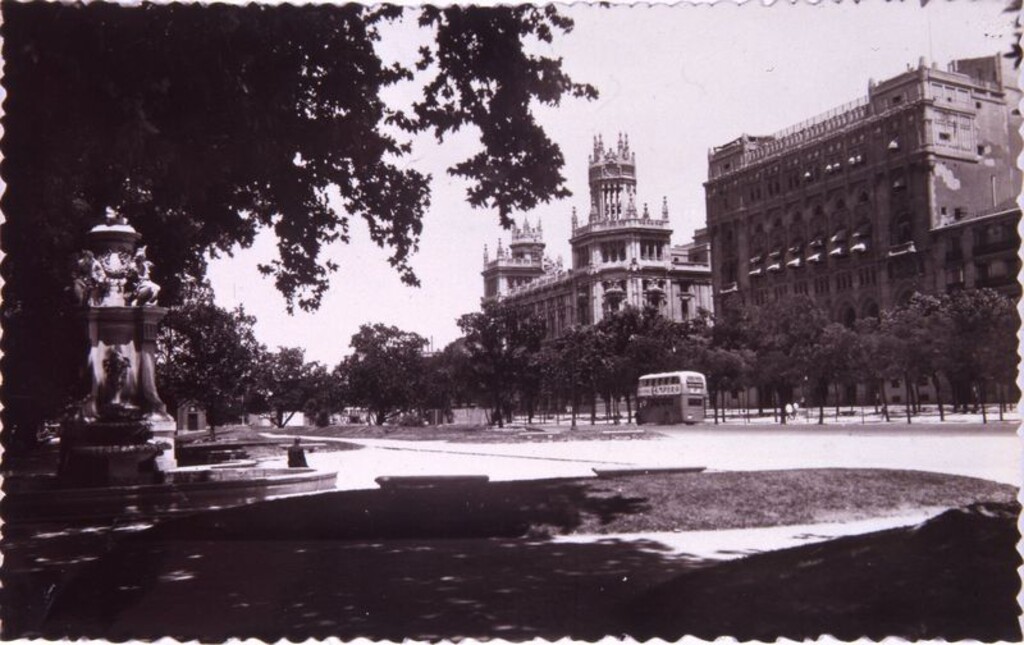 Miniatura de Paseo del Prado, Ministerio de Marina y Palacio de Comunicaciones