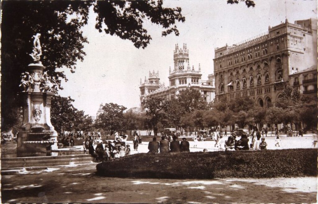 Miniatura de Paseo del Prado. Ministerio de Marina y Palacio de Comunicaciones